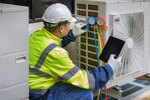 Professional Hvac technician working in Fox Lake, WI